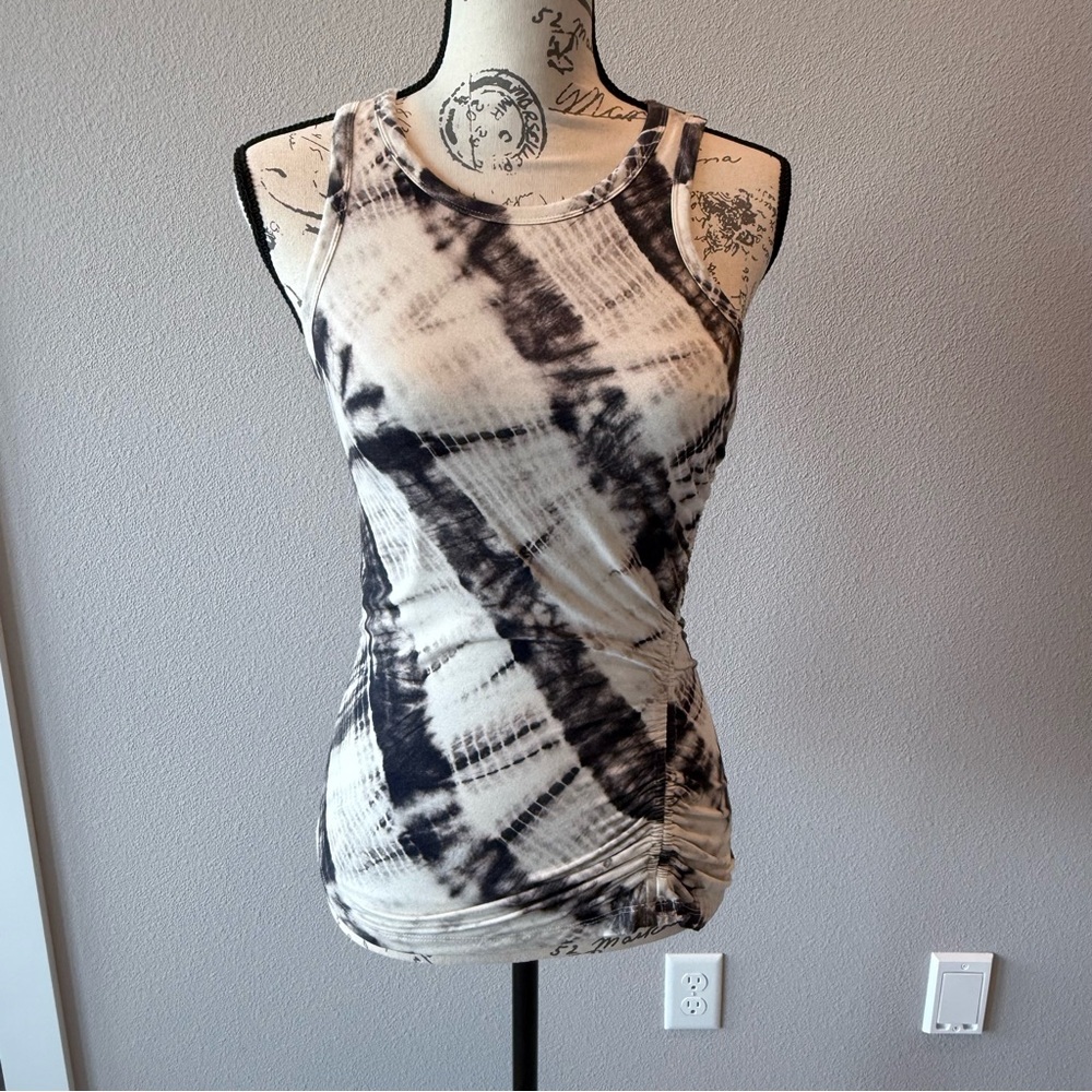 New Veronica Beard Rhone Ruched
Tie-Dyed Tank Marine Off- White Small